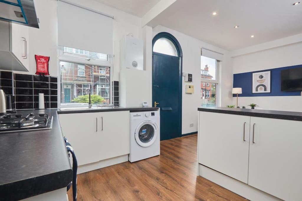 Large House Close To Leeds - Ideal For Groups מראה חיצוני תמונה